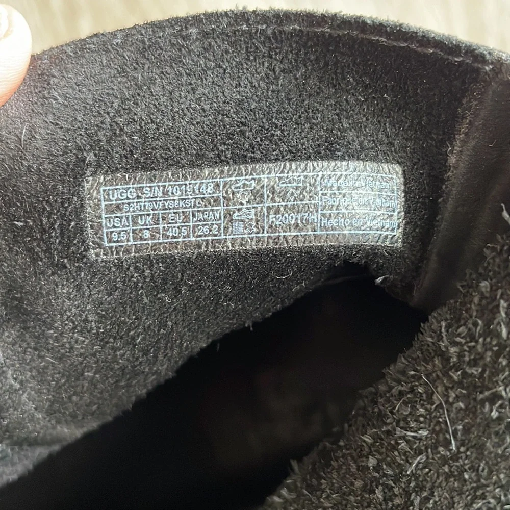 UGG Elora Winter Boot Black size 9.5